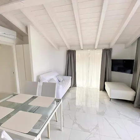 Superior Apt Lake Como Apartment Colico