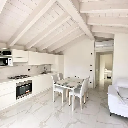 Superior Apt Lake Como Apartment Colico