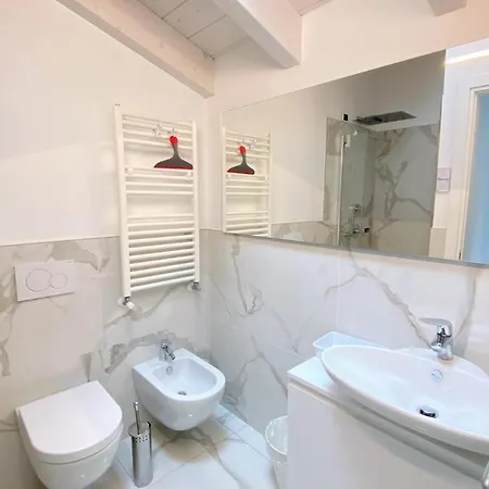 Apartment Superior Apt Lake Como Colico